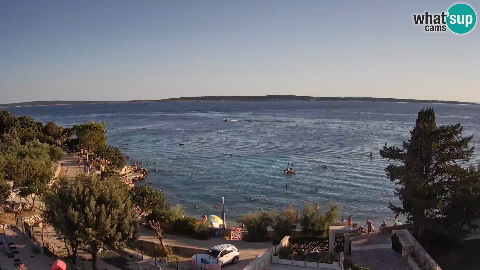 Spletna kamera Plaža Male Mandre – Pogled v živo z otoka Pag
