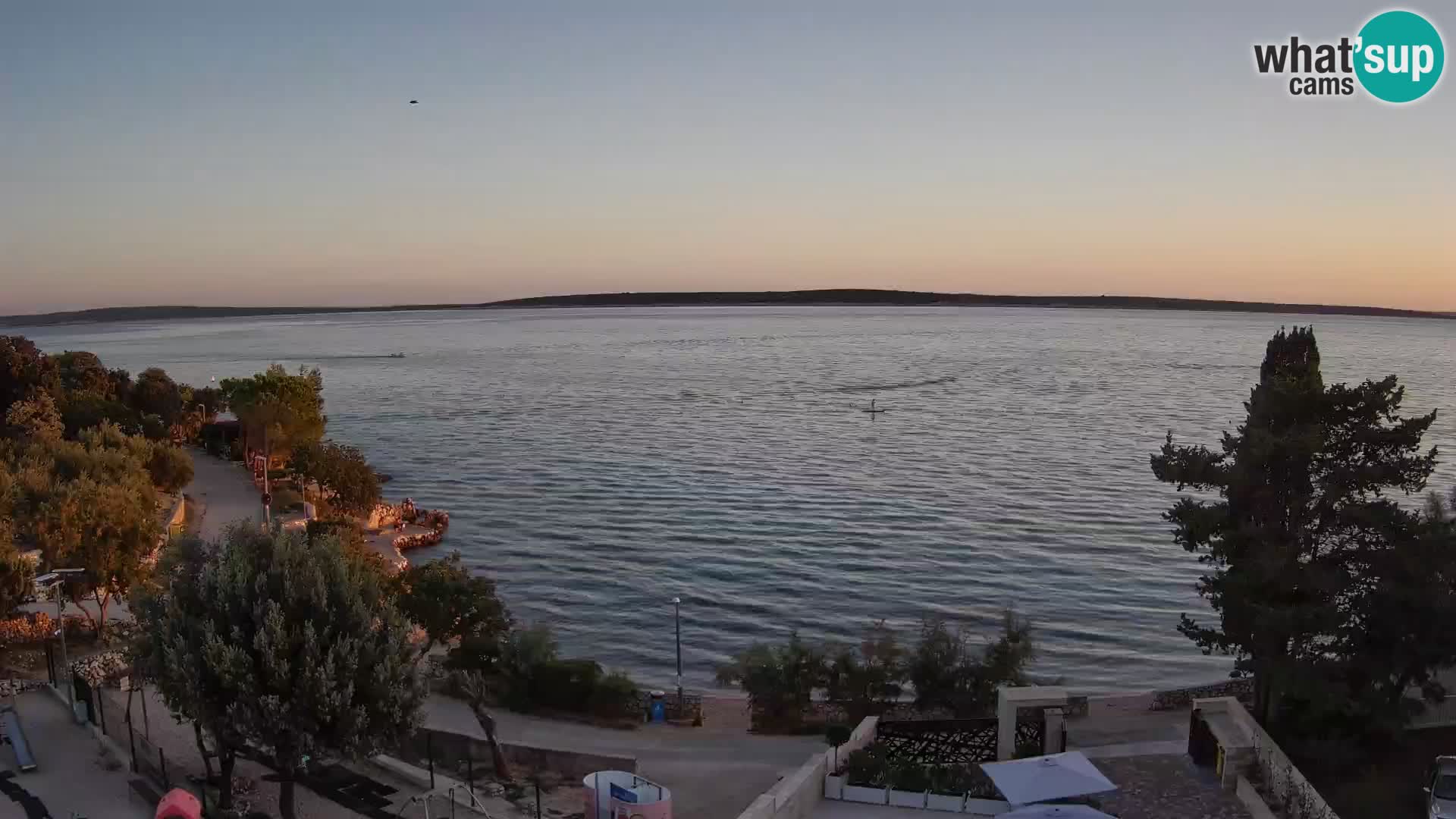 Spletna kamera Plaža Male Mandre – Pogled v živo z otoka Pag