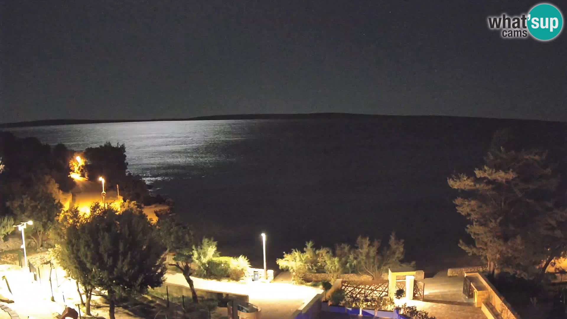 Spletna kamera Plaža Male Mandre – Pogled v živo z otoka Pag