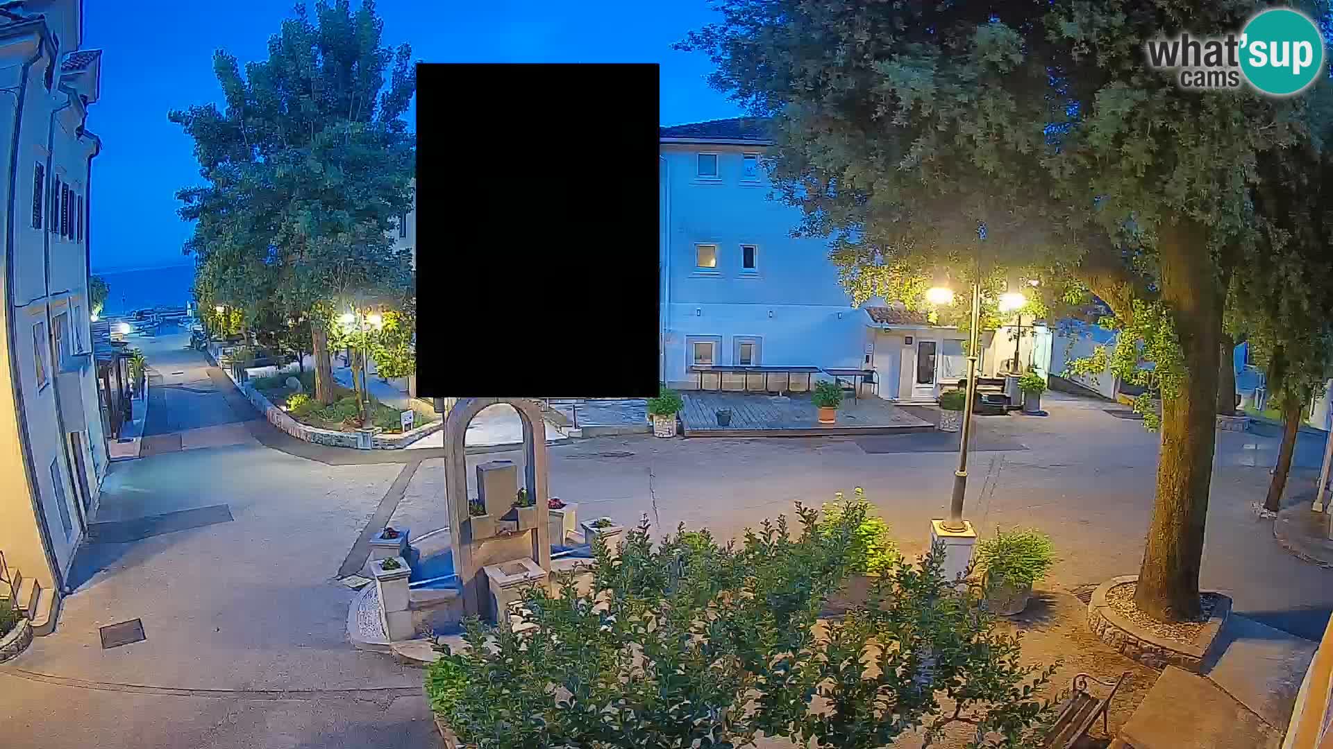 Web kamera centar Mošćeničke Drage – Pogled uživo
