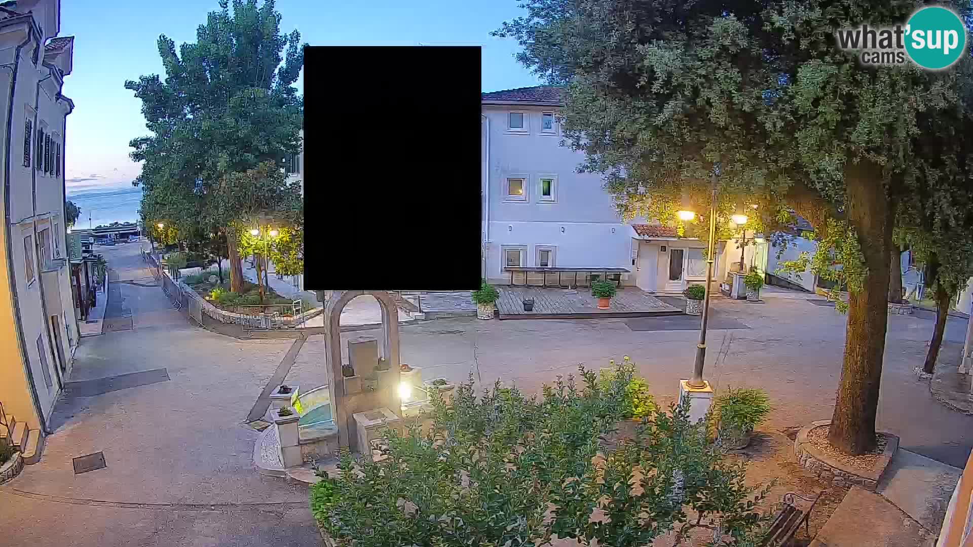 Web kamera centar Mošćeničke Drage – Pogled uživo