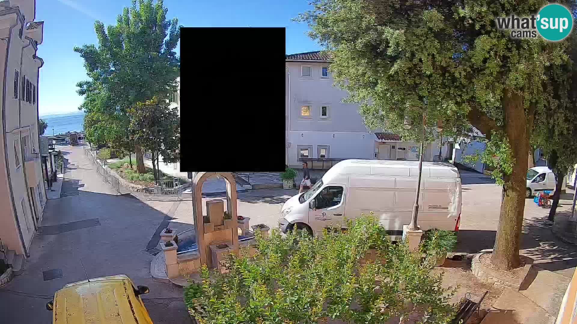 Web kamera centar Mošćeničke Drage – Pogled uživo