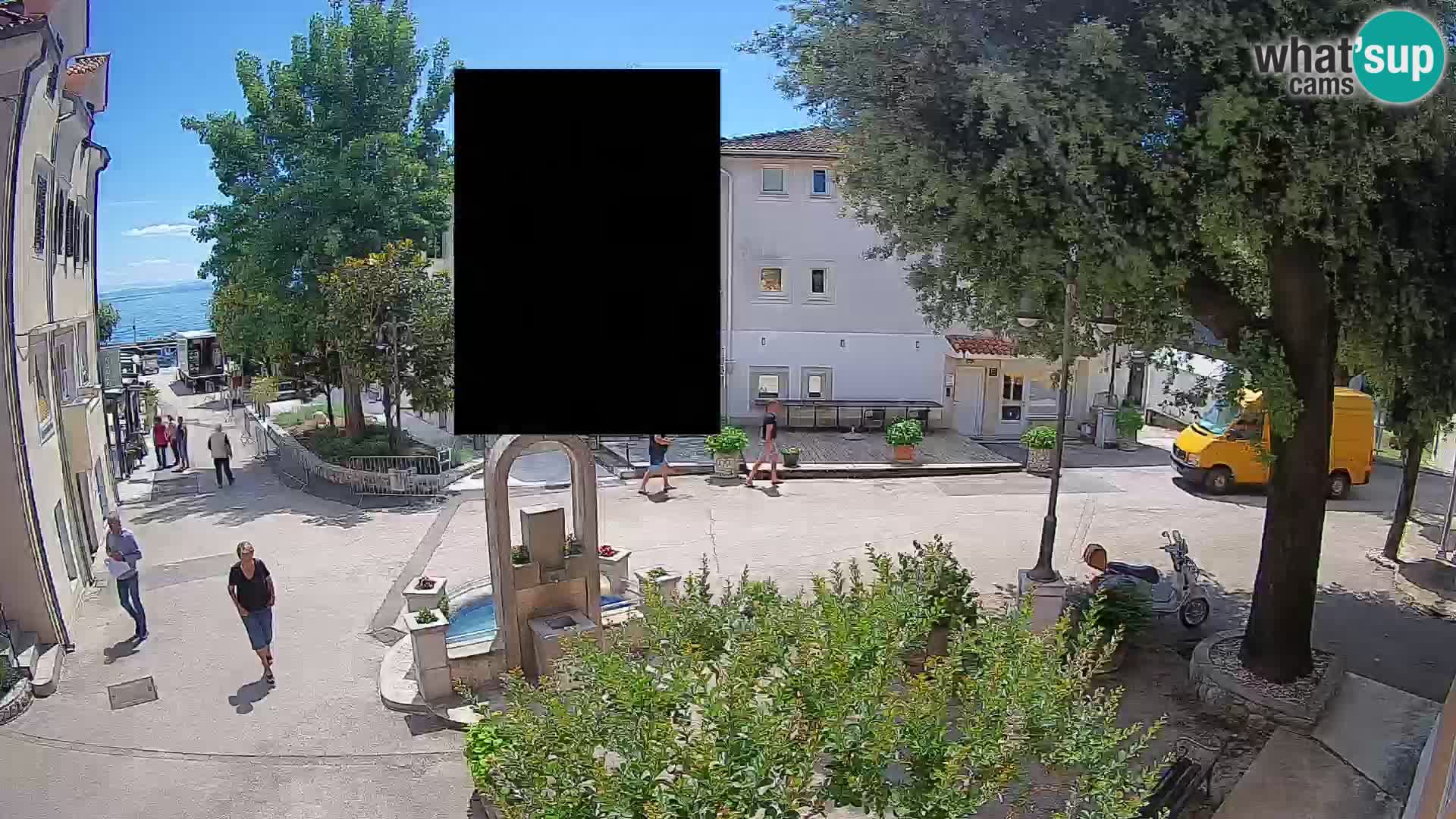 Spletna kamera center Mošćeniška Draga – Pogled v živo