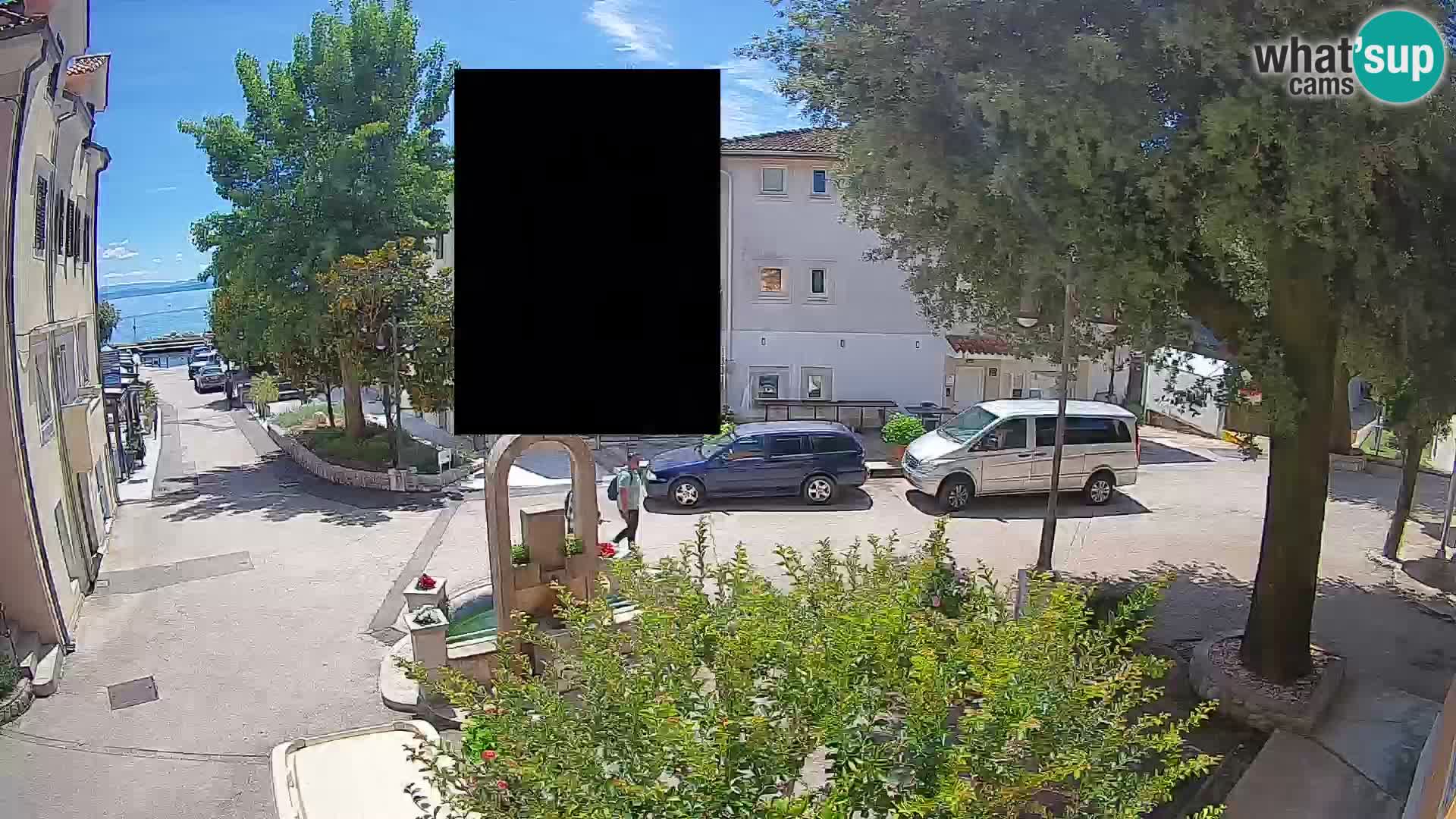 Web kamera centar Mošćeničke Drage – Pogled uživo