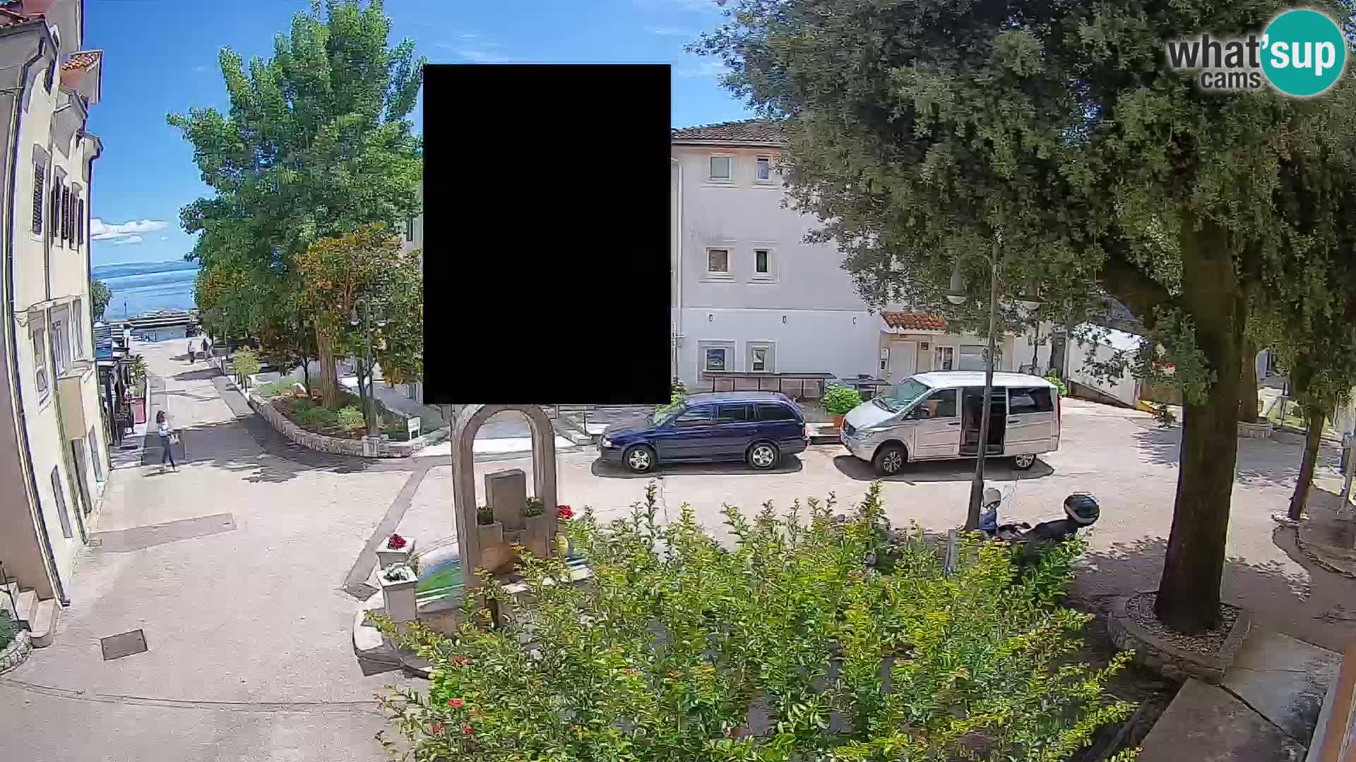Web kamera centar Mošćeničke Drage – Pogled uživo