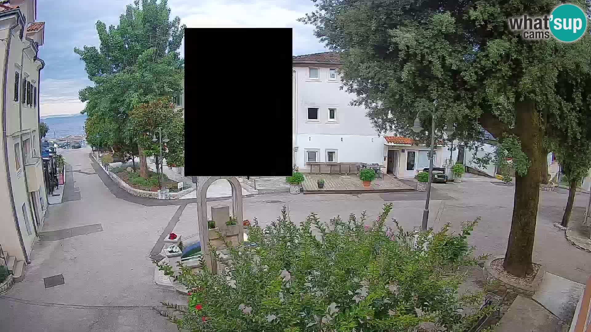 Spletna kamera center Mošćeniška Draga – Pogled v živo