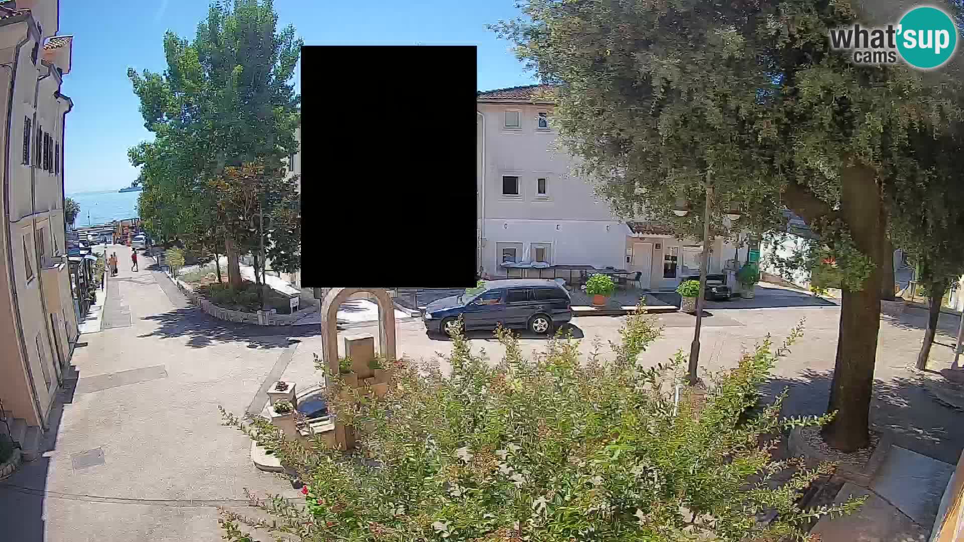 Spletna kamera center Mošćeniška Draga – Pogled v živo