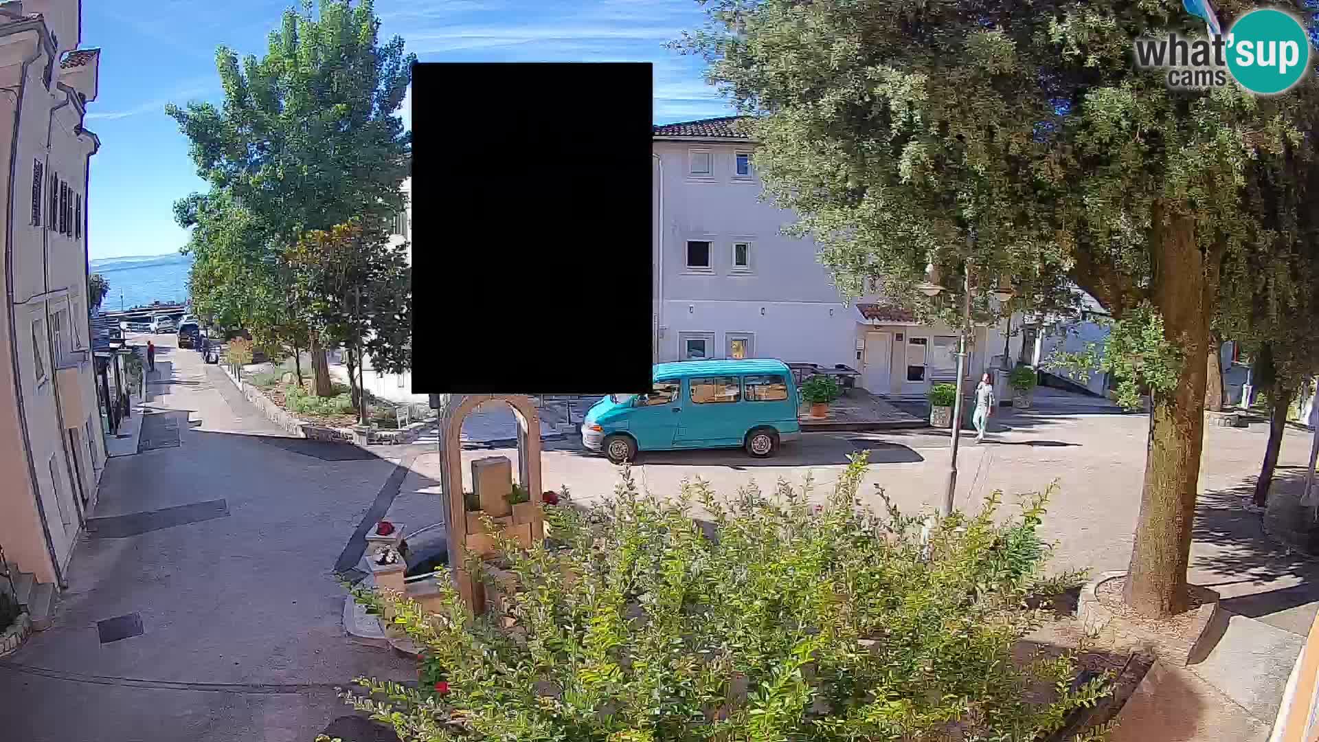 Spletna kamera center Mošćeniška Draga – Pogled v živo