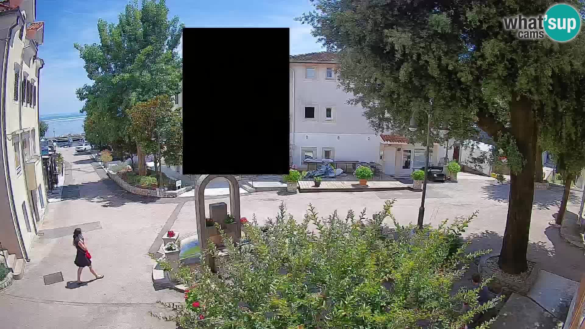 Spletna kamera center Mošćeniška Draga – Pogled v živo