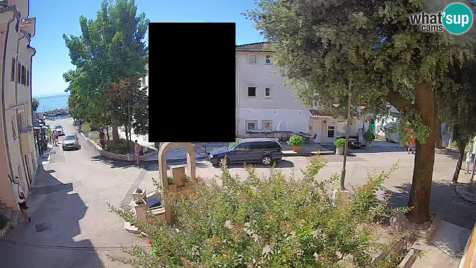 Web kamera centar Mošćeničke Drage – Pogled uživo