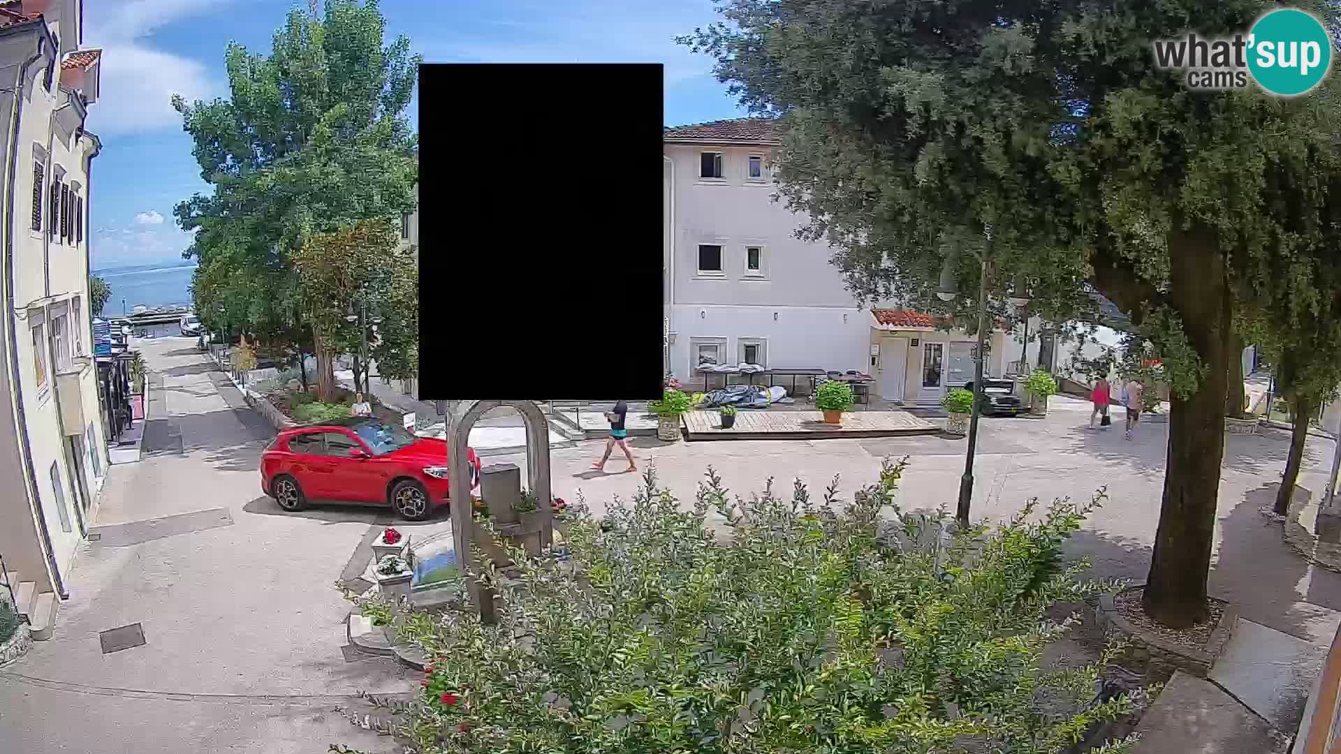 Webcam Mošćenička Draga Center – Live View of the Town Center