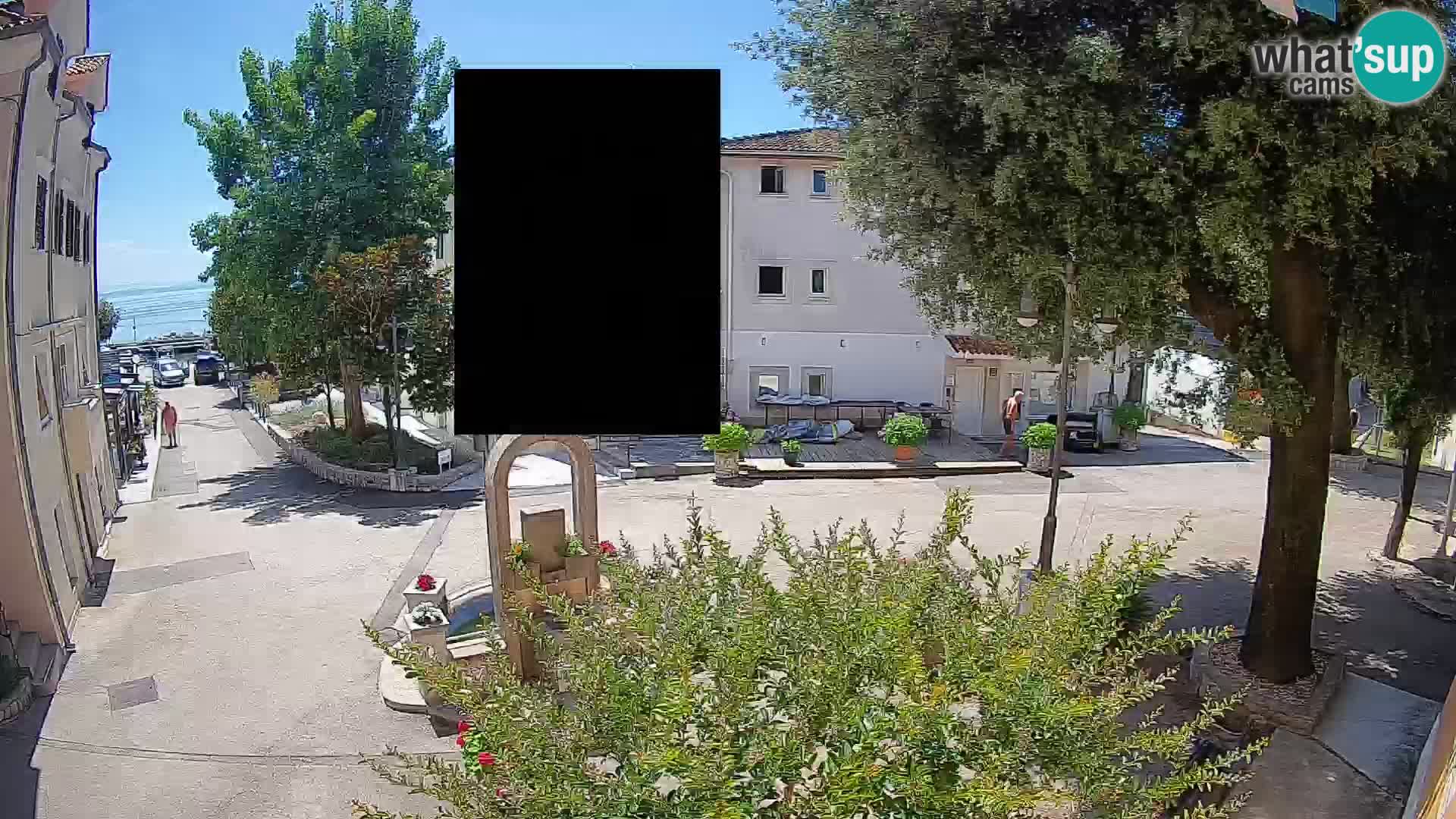 Webcam Mošćenička Draga Center – Live View of the Town Center
