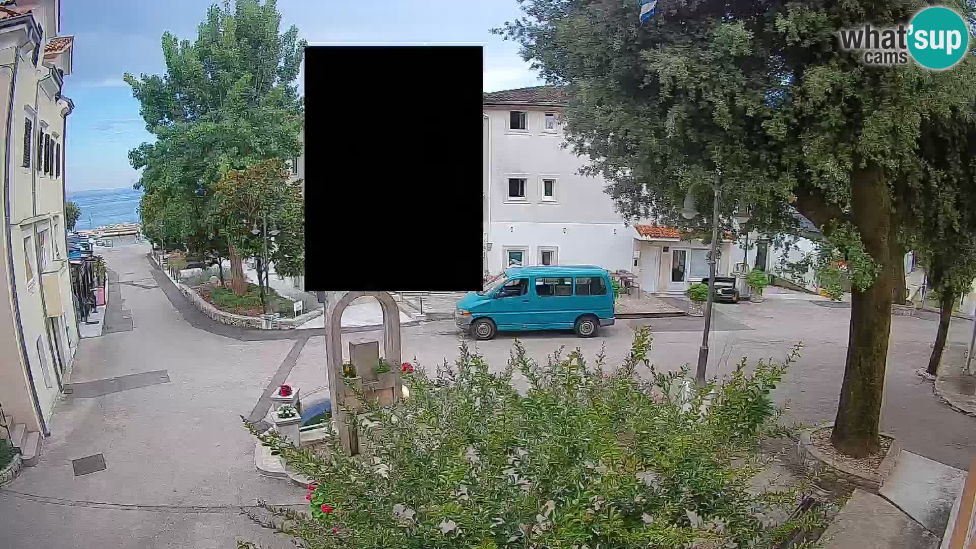 Webcam Mošćenička Draga Center – Live View of the Town Center