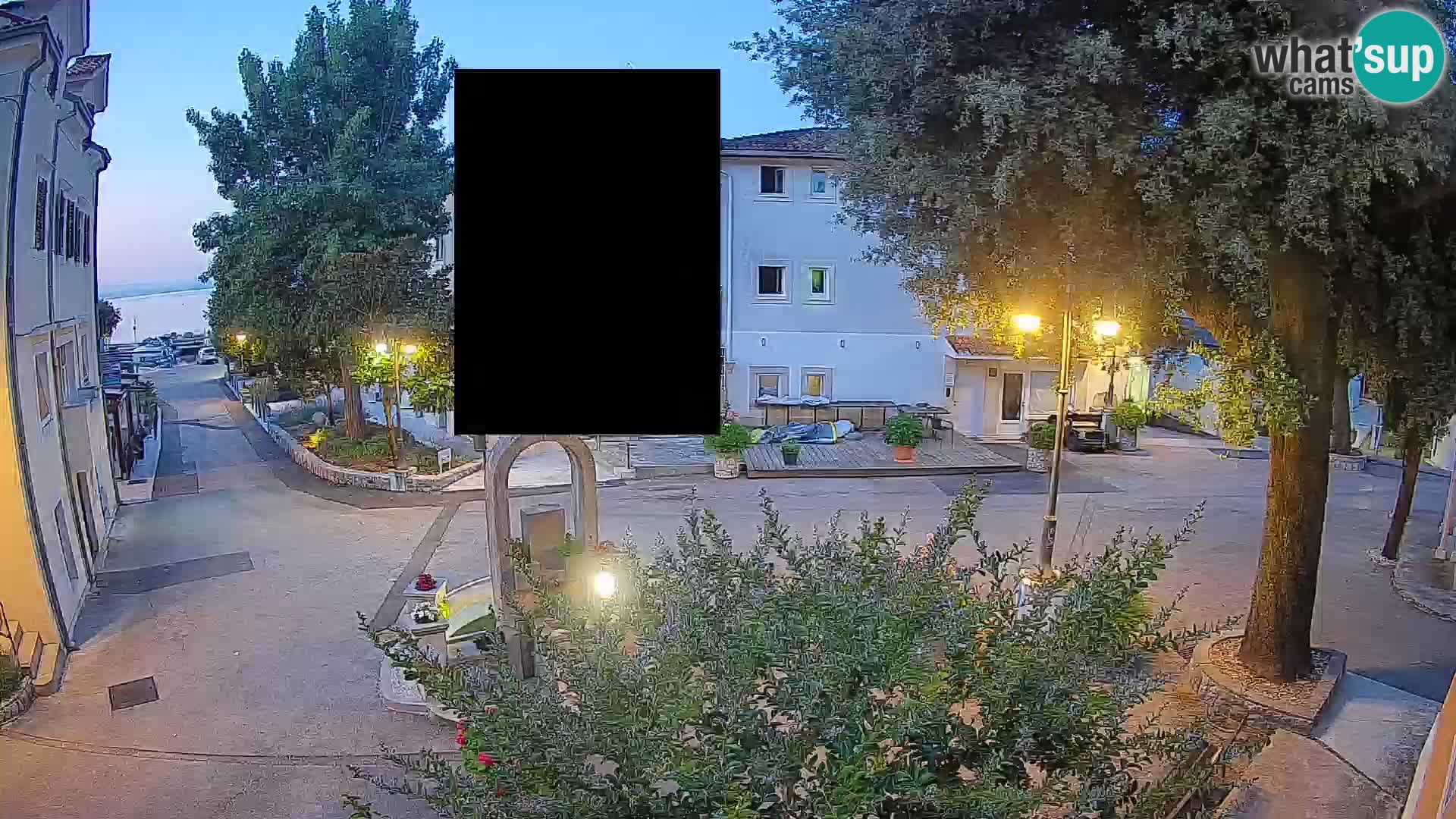 Web kamera centar Mošćeničke Drage – Pogled uživo