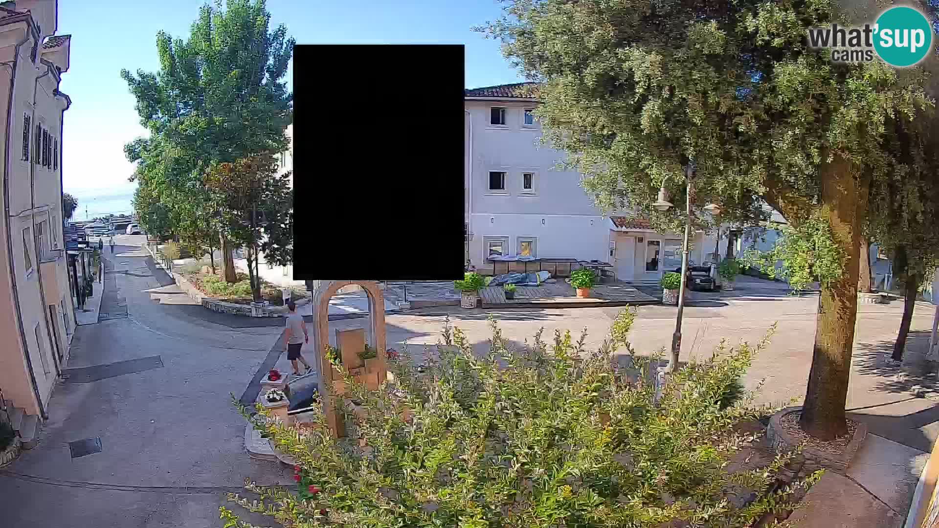 Spletna kamera center Mošćeniška Draga – Pogled v živo
