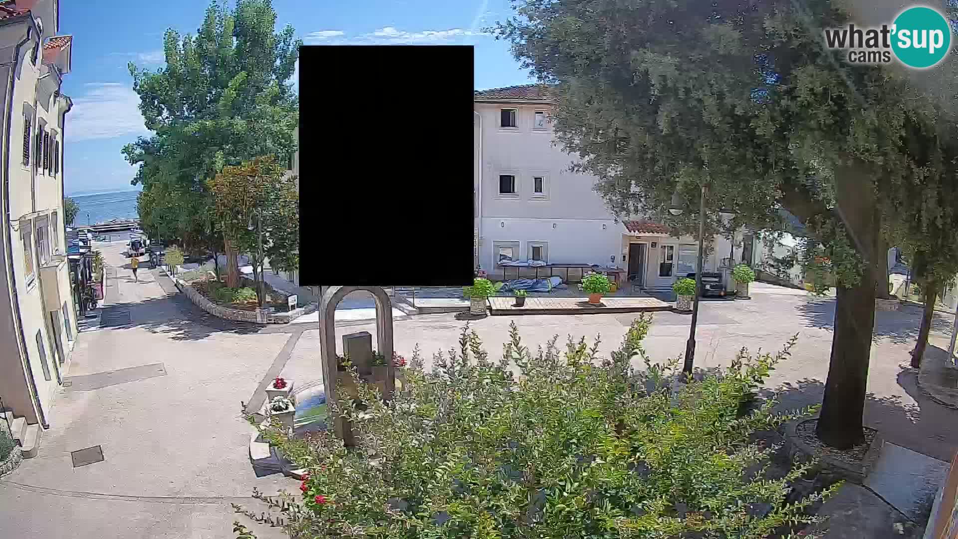 Spletna kamera center Mošćeniška Draga – Pogled v živo