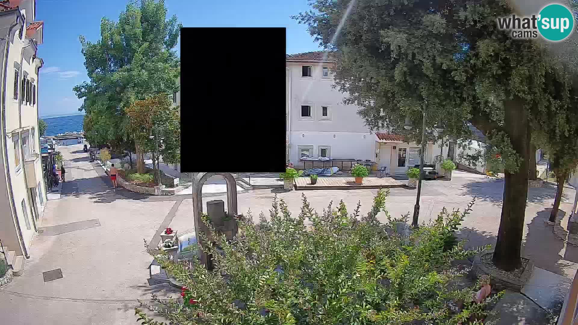 Spletna kamera center Mošćeniška Draga – Pogled v živo