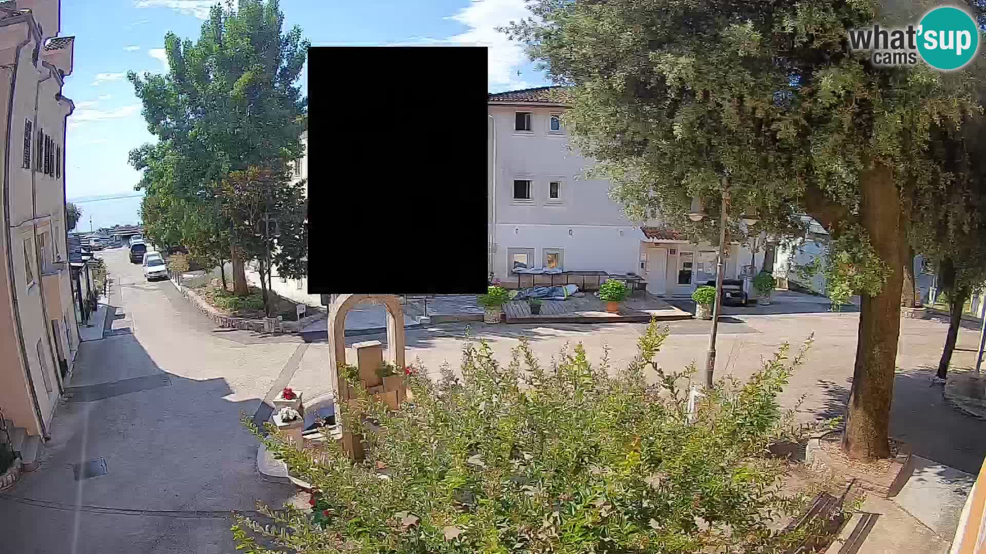 Web kamera centar Mošćeničke Drage – Pogled uživo