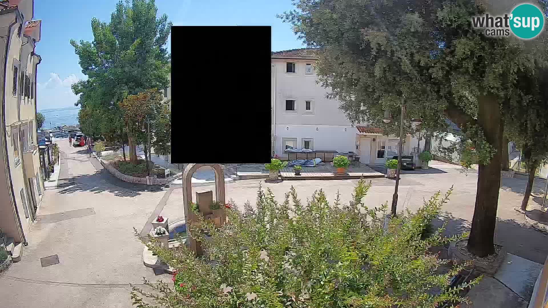 Web kamera centar Mošćeničke Drage – Pogled uživo