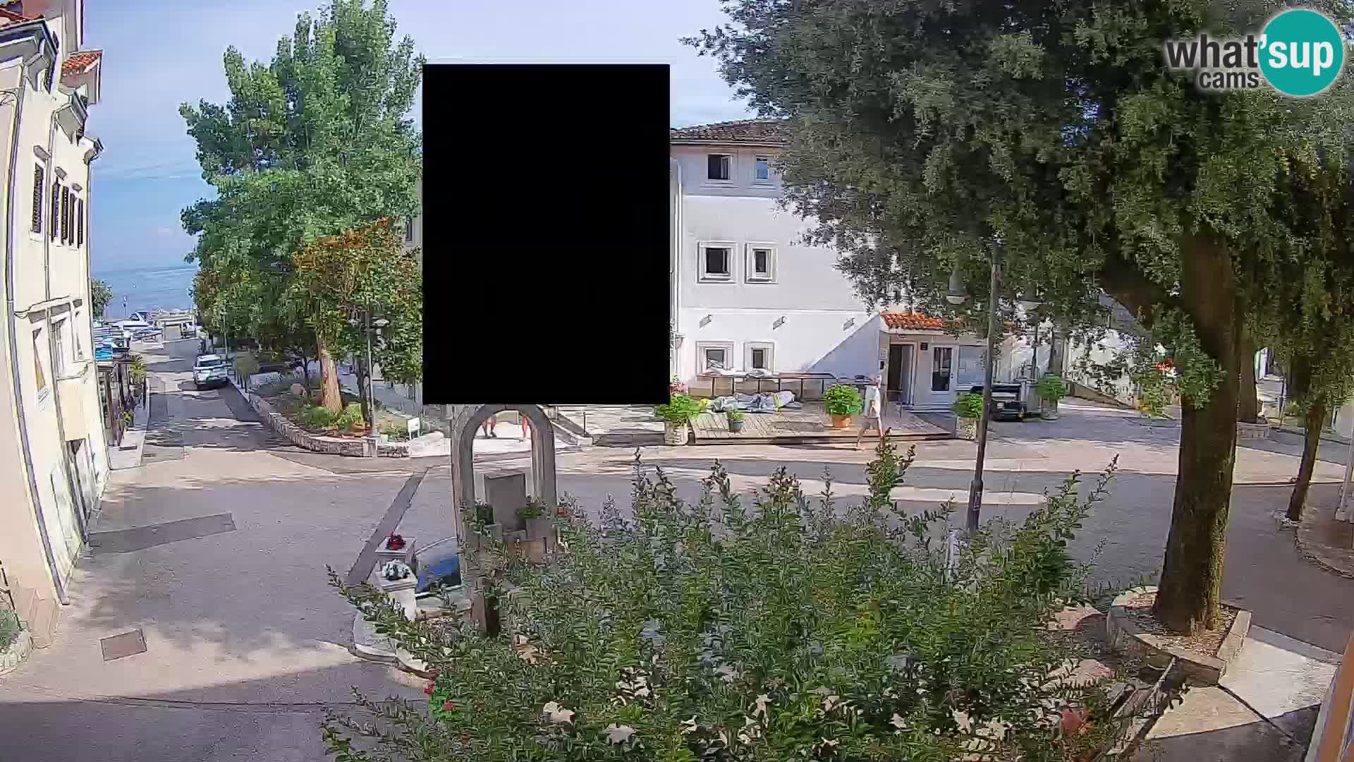 Web kamera centar Mošćeničke Drage – Pogled uživo