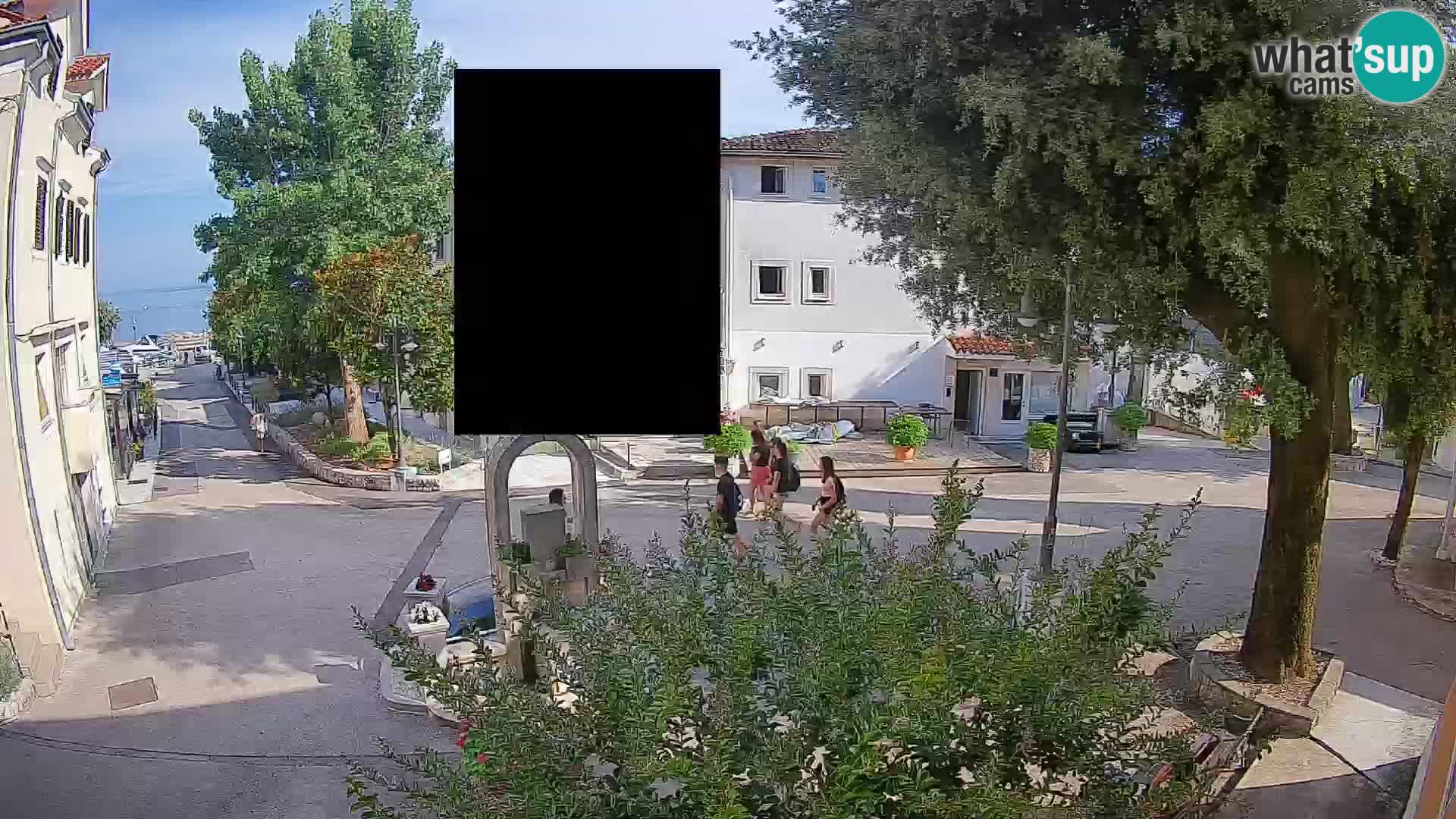 Spletna kamera center Mošćeniška Draga – Pogled v živo