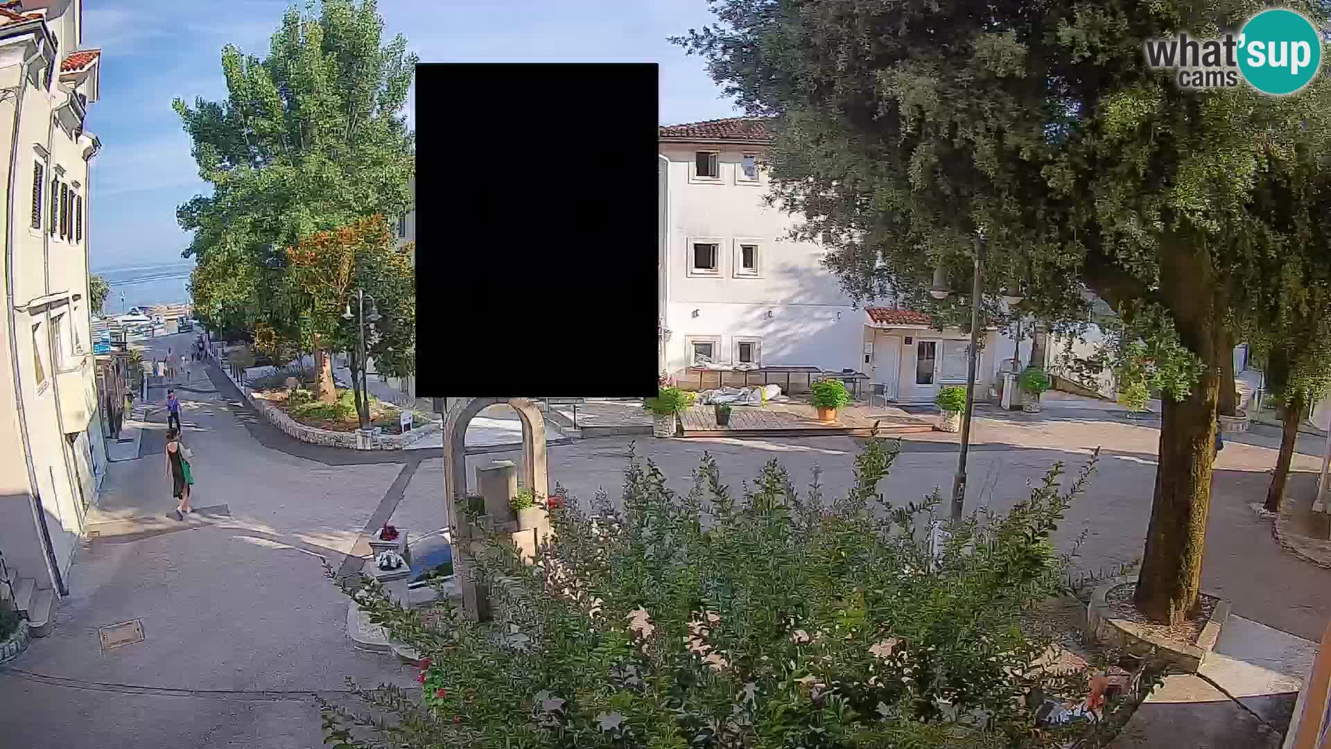 Web kamera centar Mošćeničke Drage – Pogled uživo