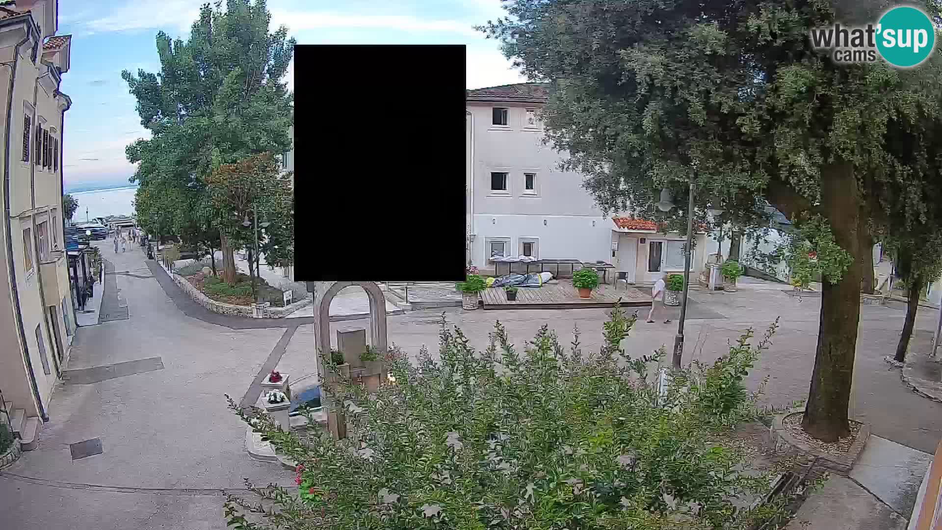 Webcam Mošćenička Draga Center – Live View of the Town Center