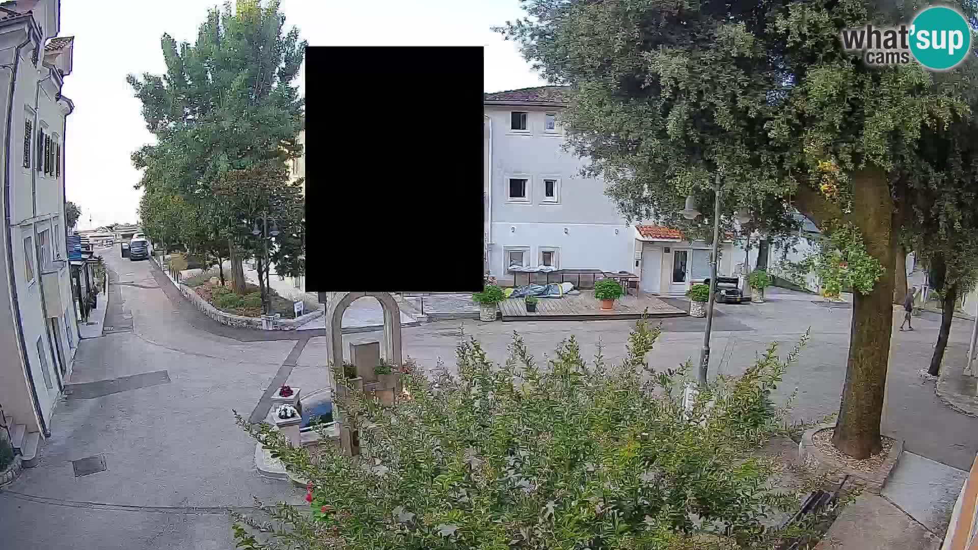 Web kamera centar Mošćeničke Drage – Pogled uživo