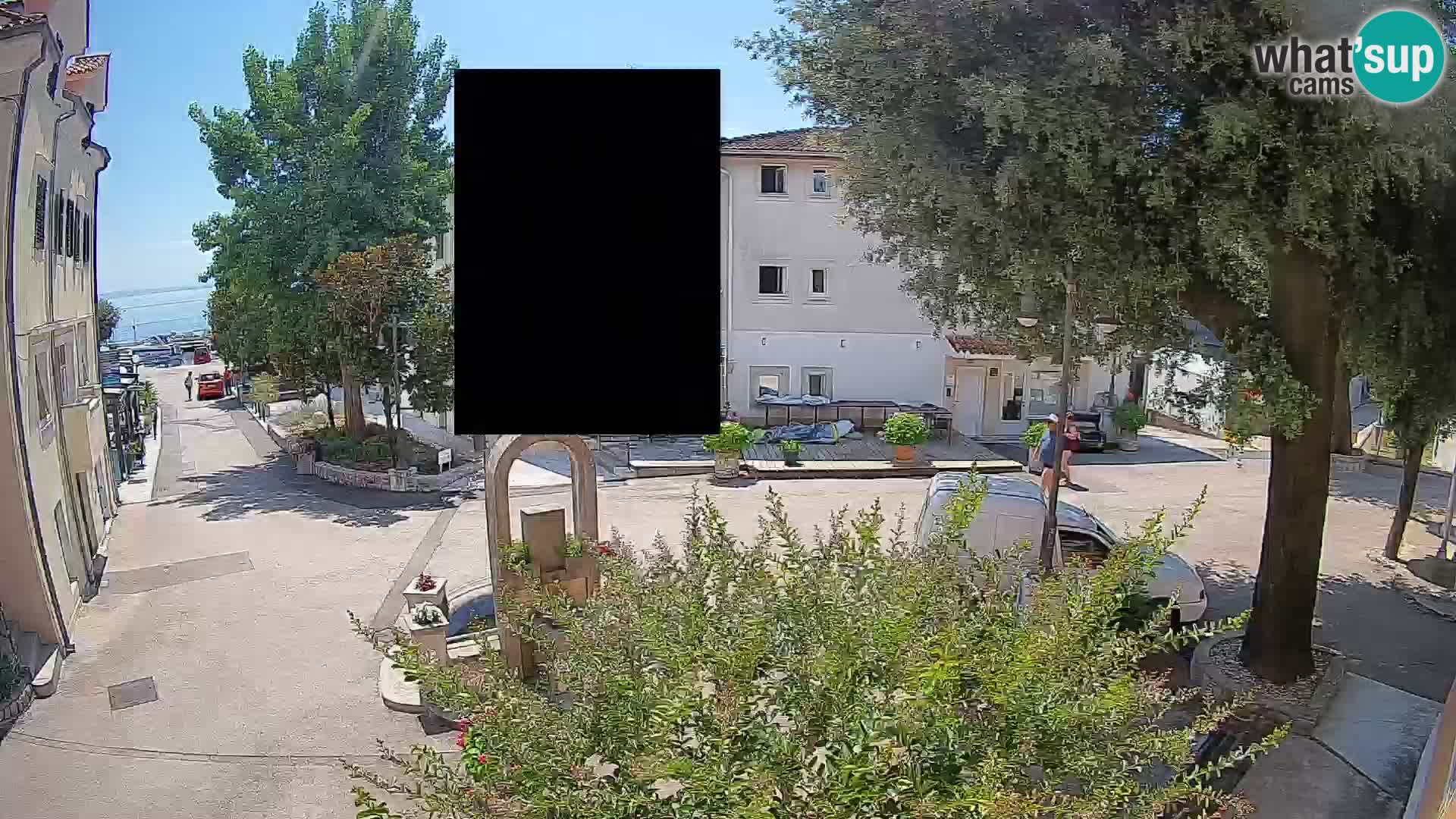 Web kamera centar Mošćeničke Drage – Pogled uživo