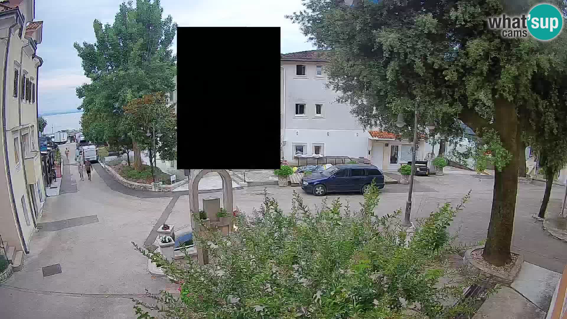Spletna kamera center Mošćeniška Draga – Pogled v živo