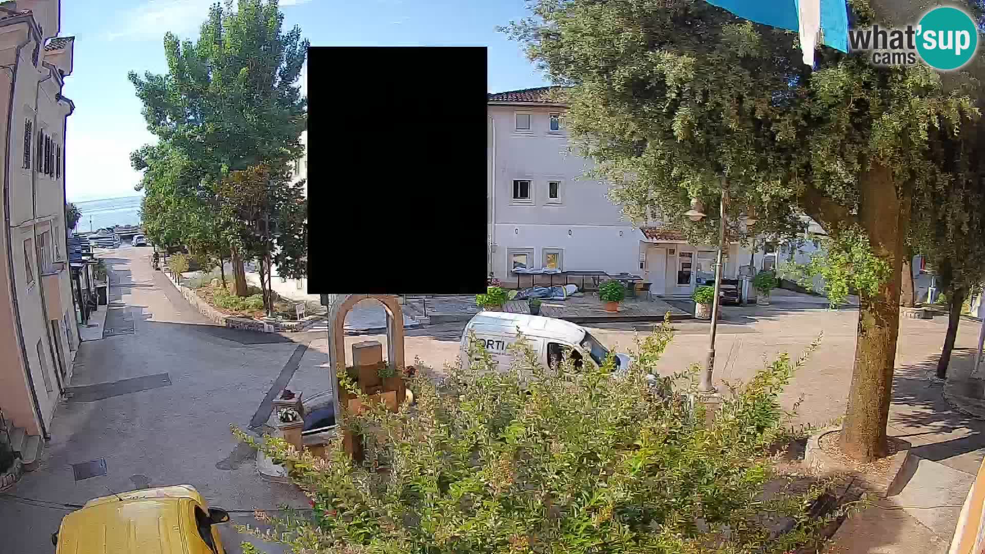 Spletna kamera center Mošćeniška Draga – Pogled v živo