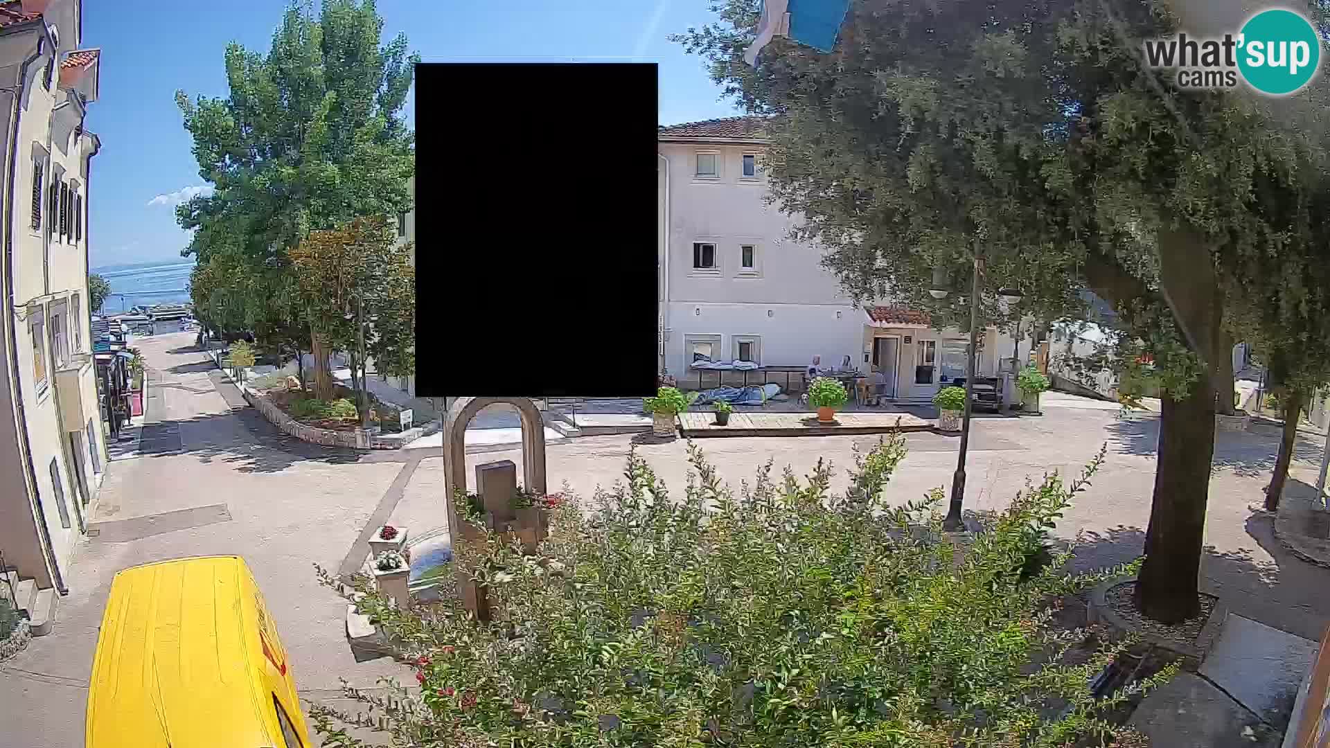 Web kamera centar Mošćeničke Drage – Pogled uživo