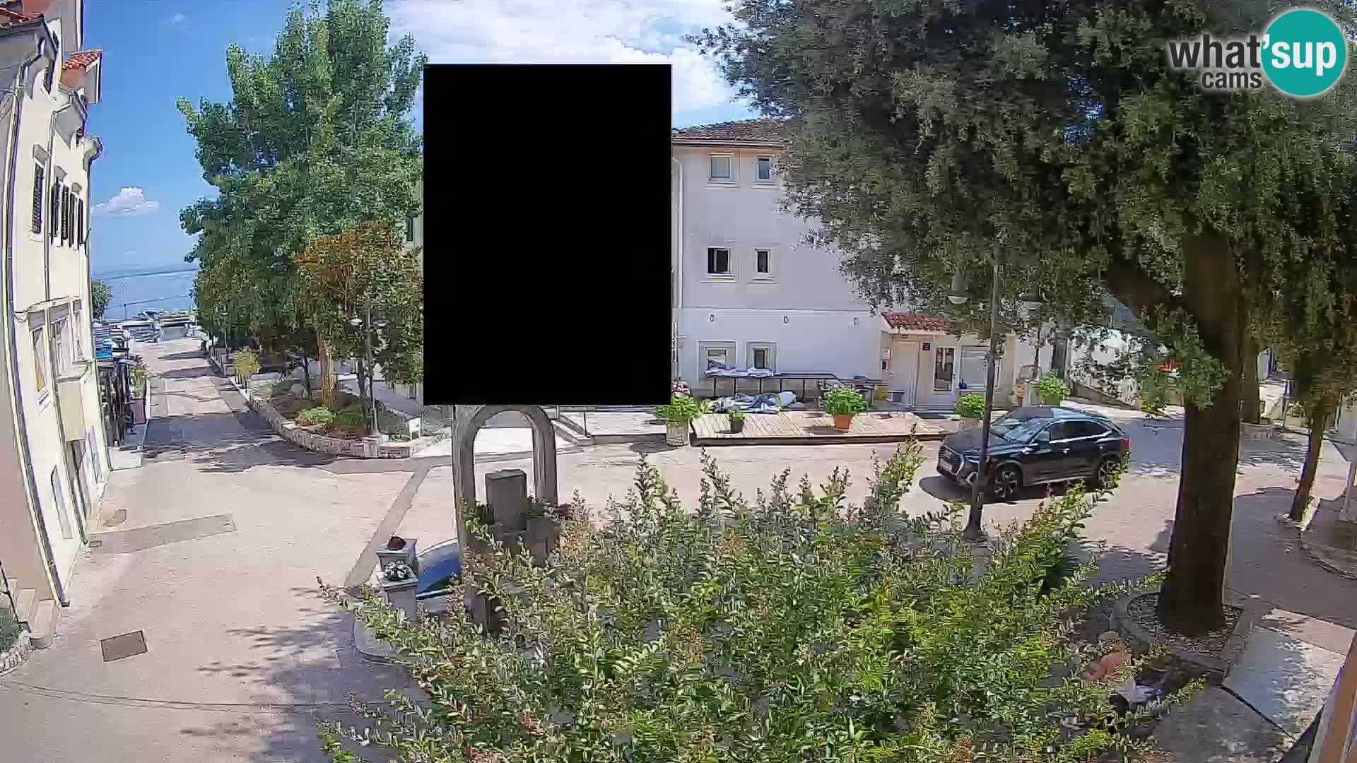 Spletna kamera center Mošćeniška Draga – Pogled v živo