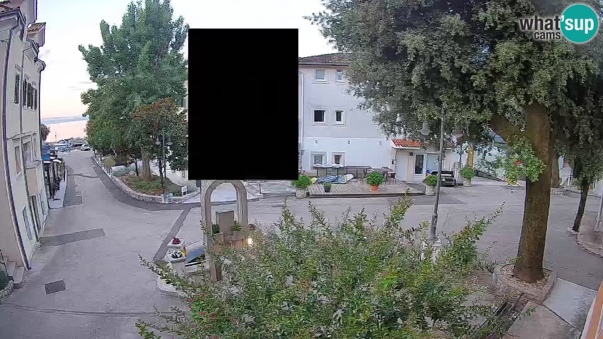 Web kamera centar Mošćeničke Drage – Pogled uživo