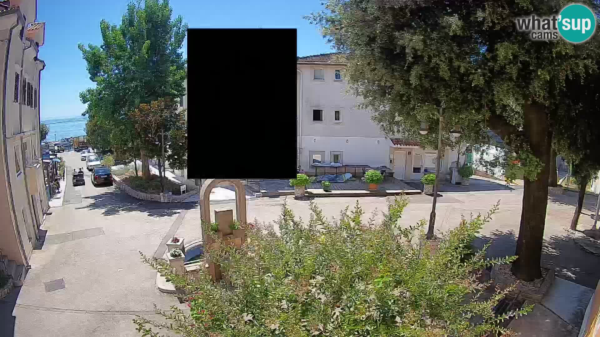 Spletna kamera center Mošćeniška Draga – Pogled v živo