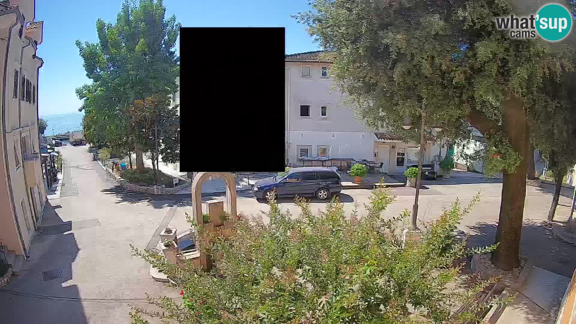 Webcam Mošćenička Draga Center – Live View of the Town Center