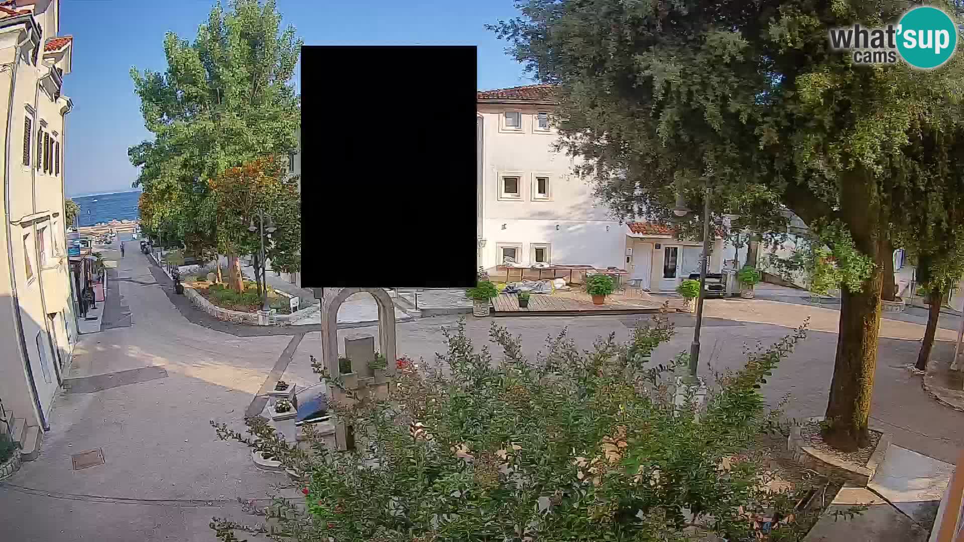Web kamera centar Mošćeničke Drage – Pogled uživo