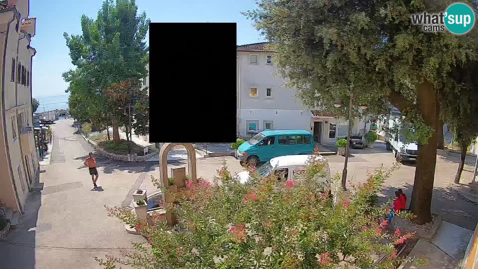 Spletna kamera center Mošćeniška Draga – Pogled v živo