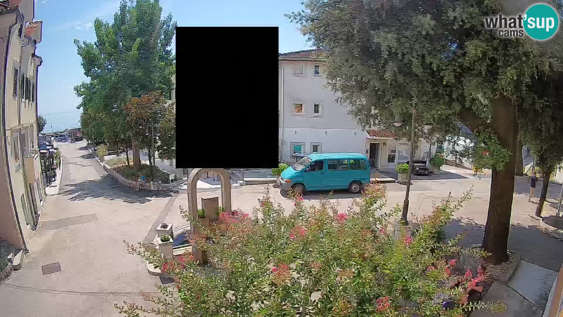 Web kamera centar Mošćeničke Drage – Pogled uživo