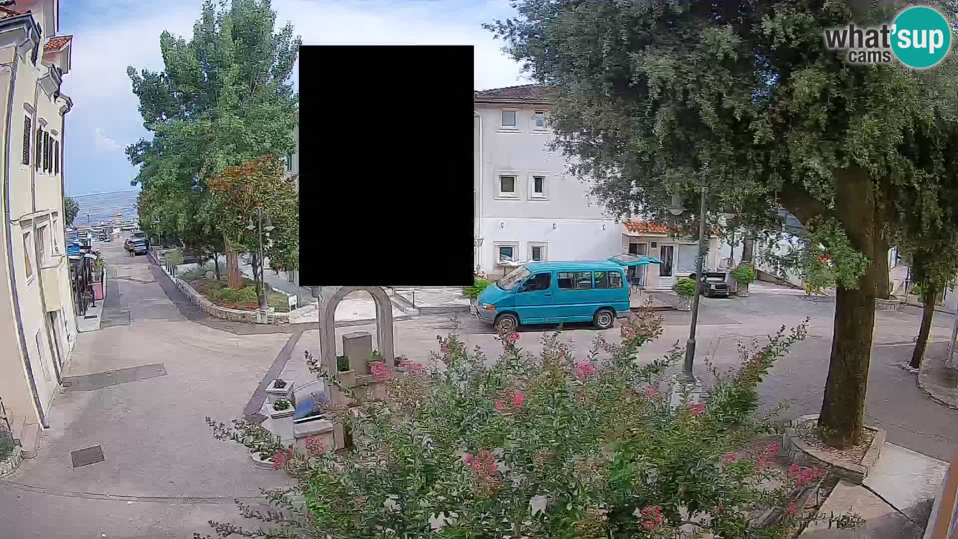 Spletna kamera center Mošćeniška Draga – Pogled v živo