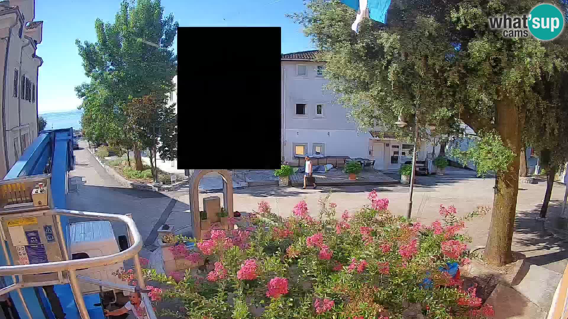 Web kamera centar Mošćeničke Drage – Pogled uživo