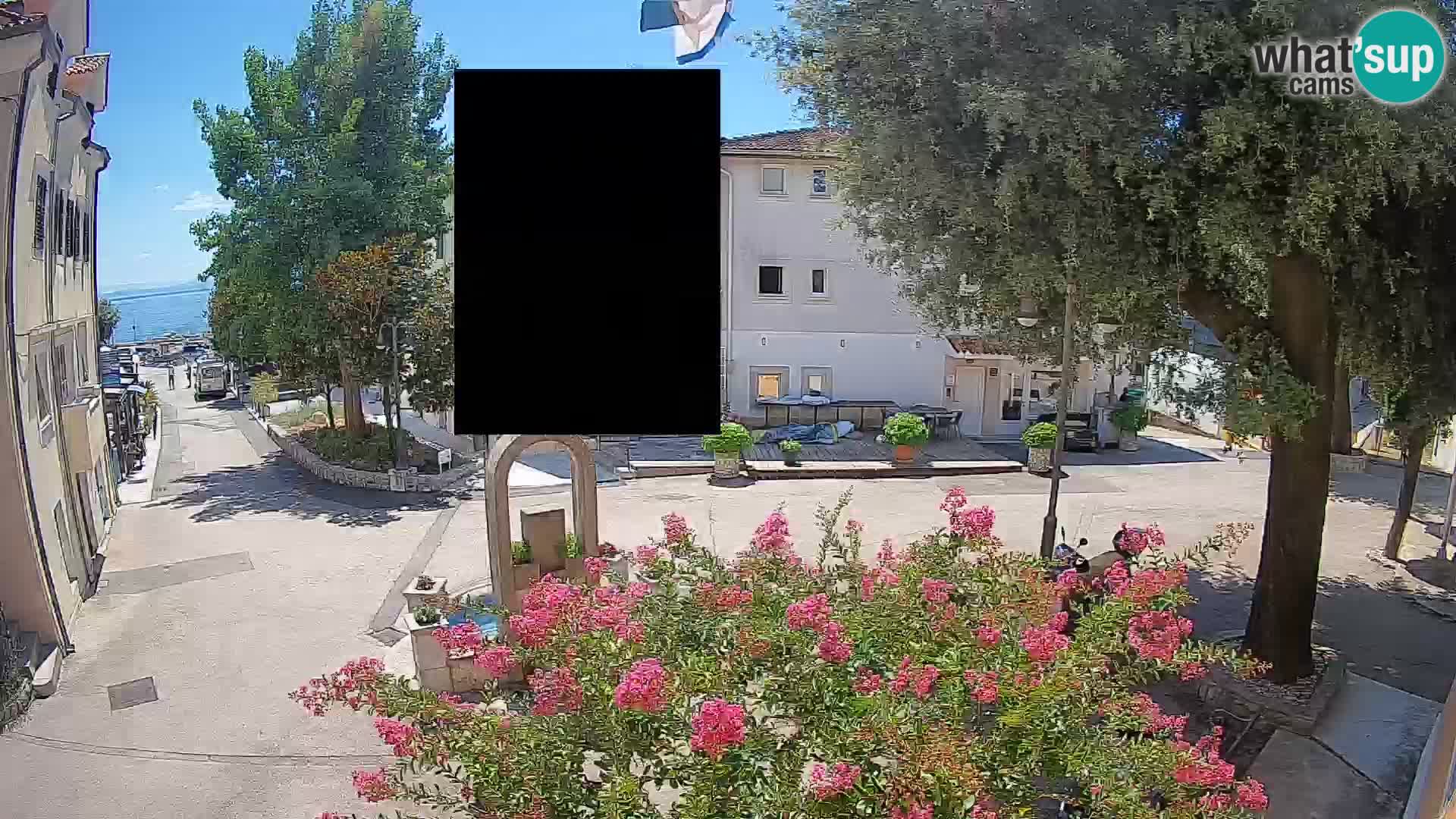 Webcam Mošćenička Draga Center – Live View of the Town Center