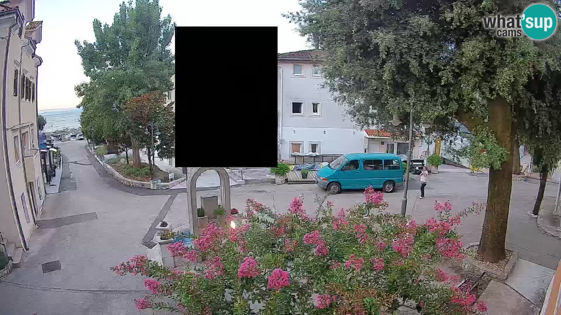 Webcam Mošćenička Draga Center – Live View of the Town Center