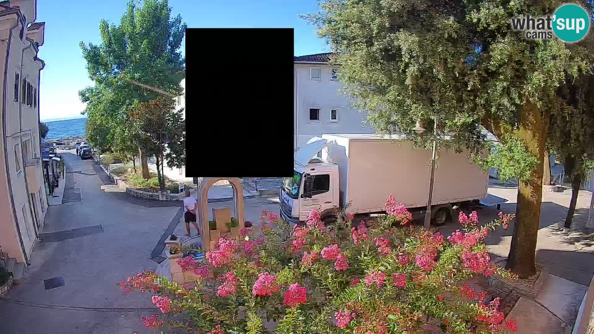 Spletna kamera center Mošćeniška Draga – Pogled v živo