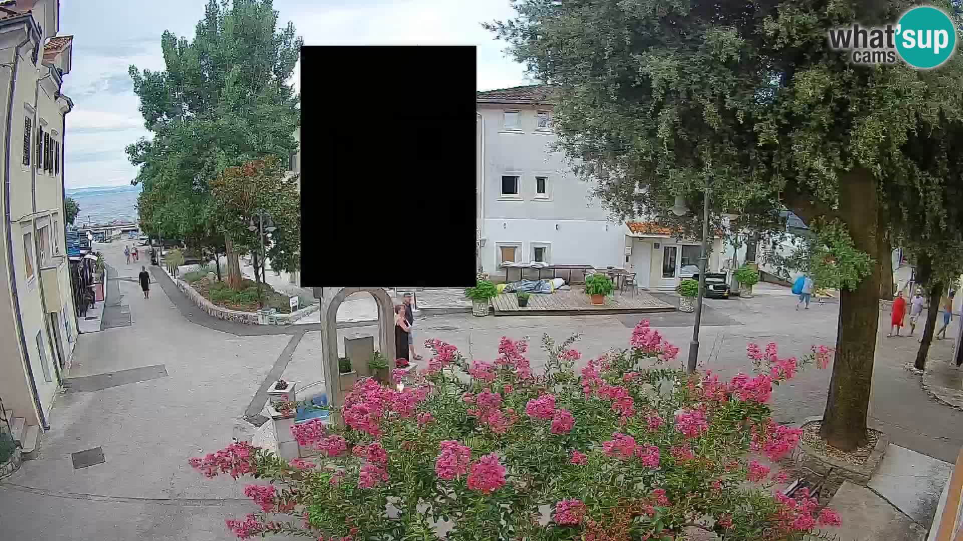 Web kamera centar Mošćeničke Drage – Pogled uživo