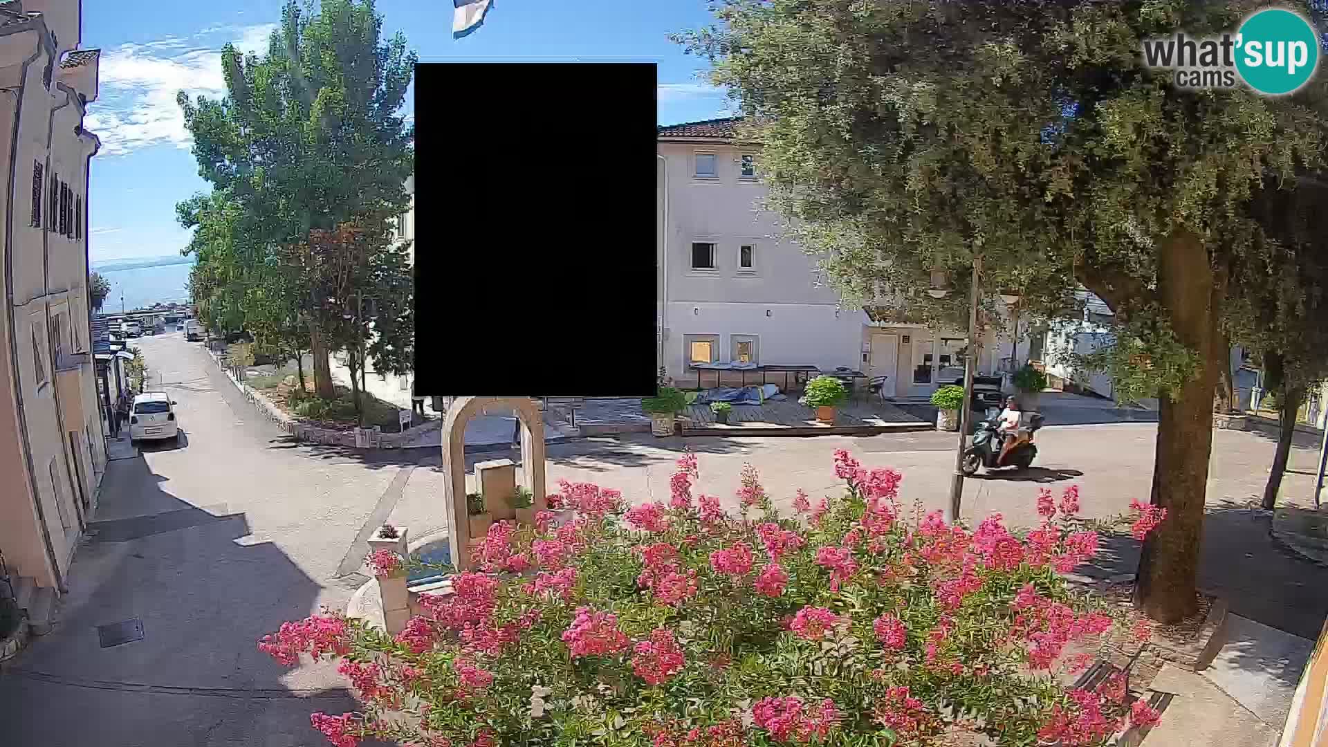 Spletna kamera center Mošćeniška Draga – Pogled v živo