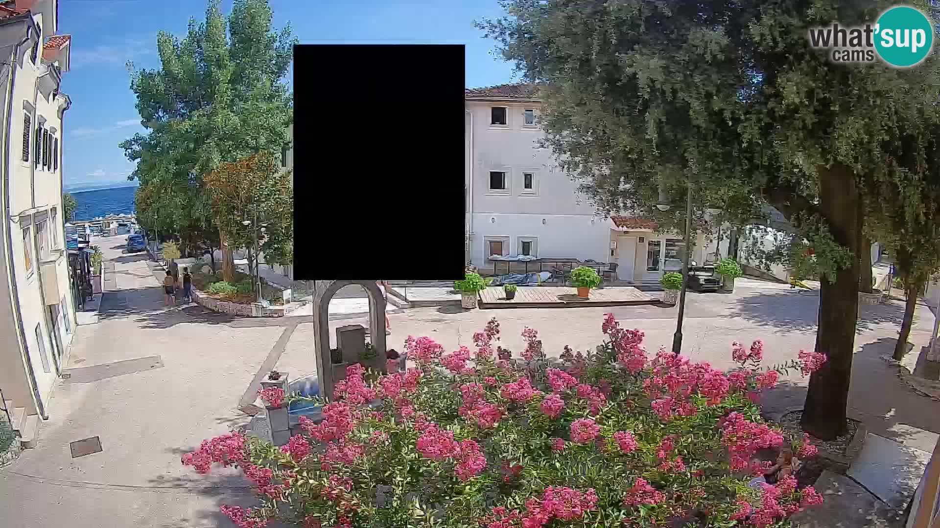 Web kamera centar Mošćeničke Drage – Pogled uživo