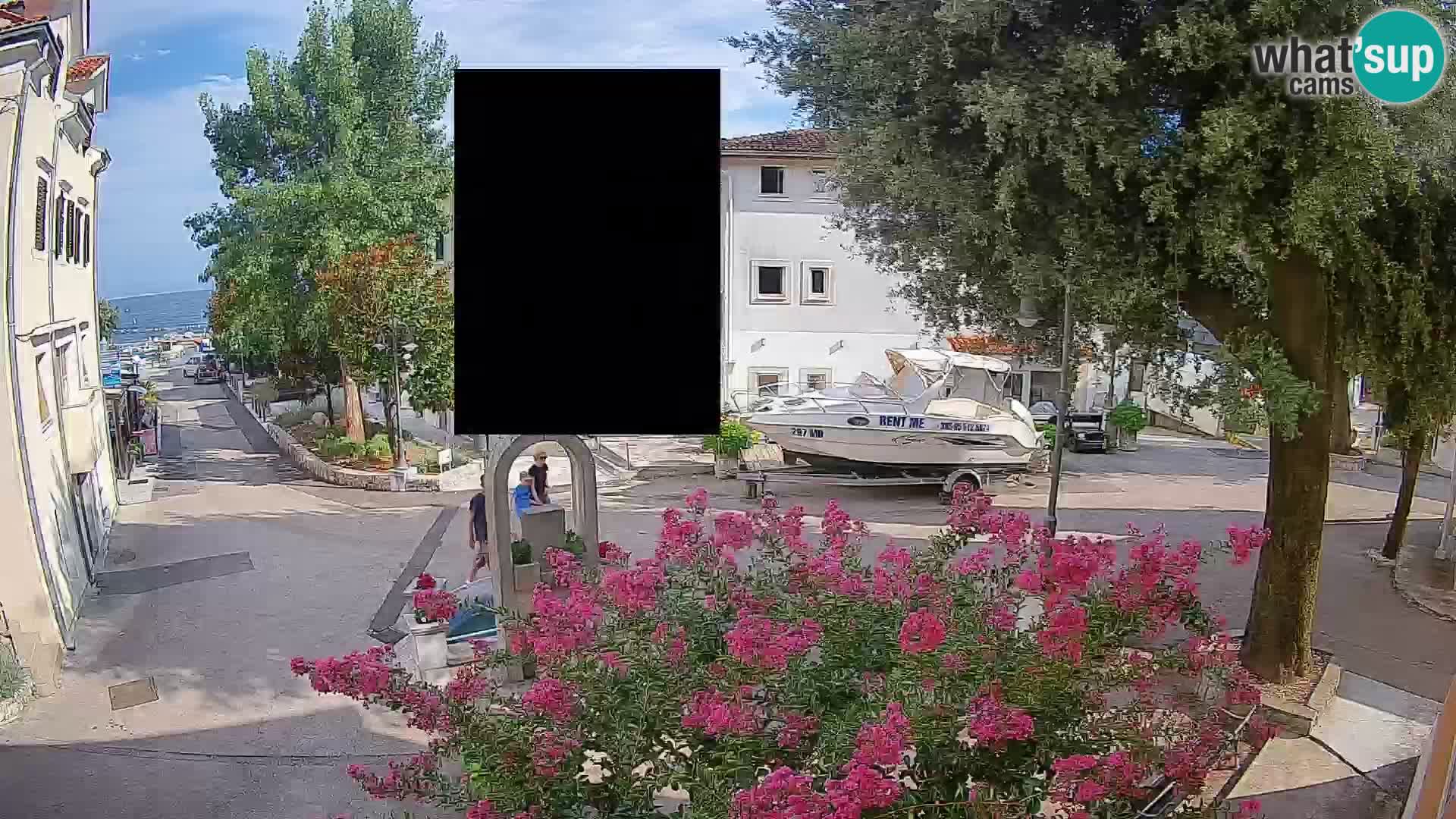 Spletna kamera center Mošćeniška Draga – Pogled v živo
