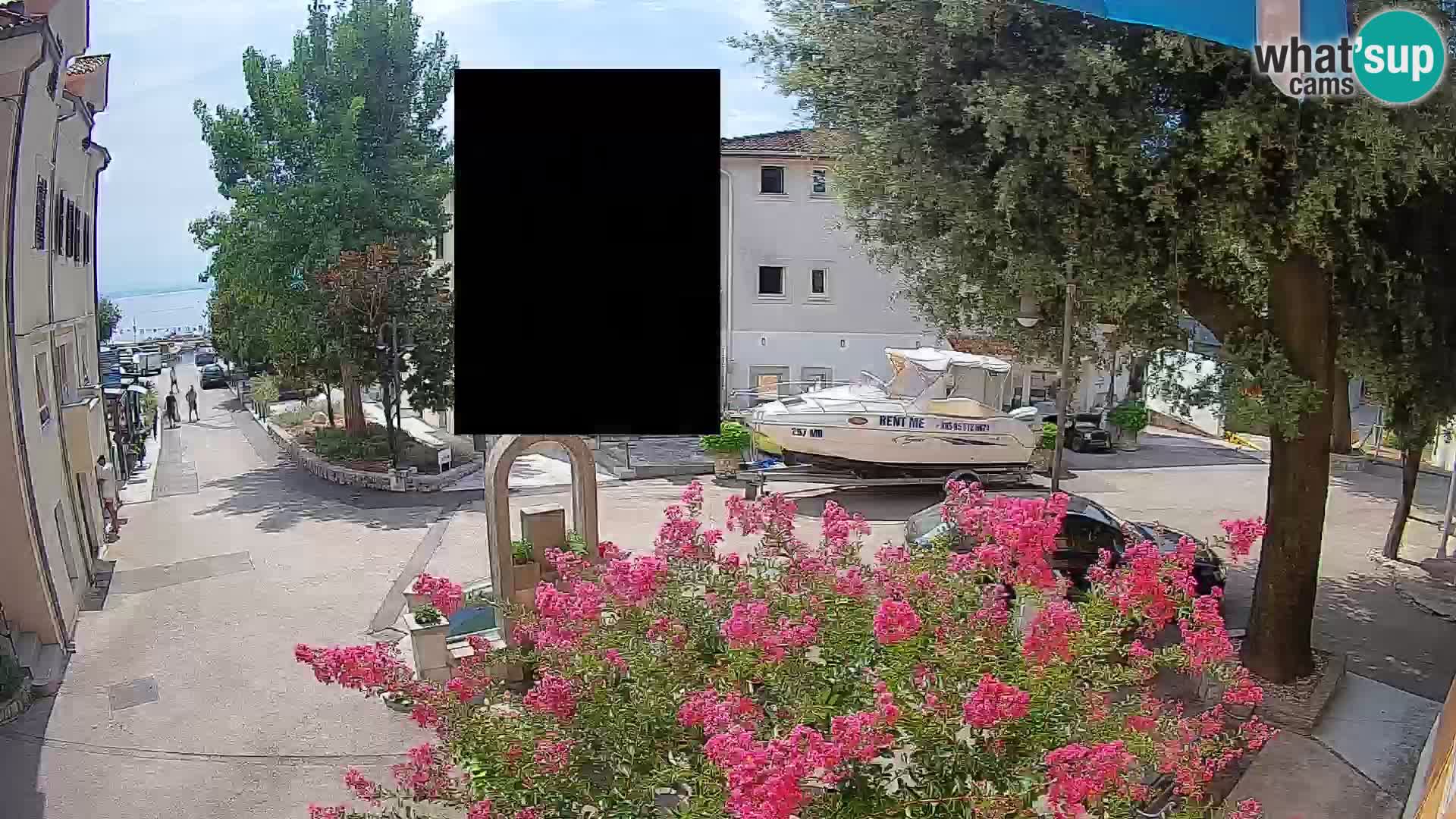 Web kamera centar Mošćeničke Drage – Pogled uživo