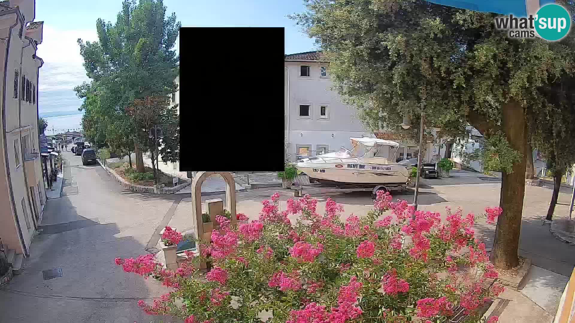 Spletna kamera center Mošćeniška Draga – Pogled v živo